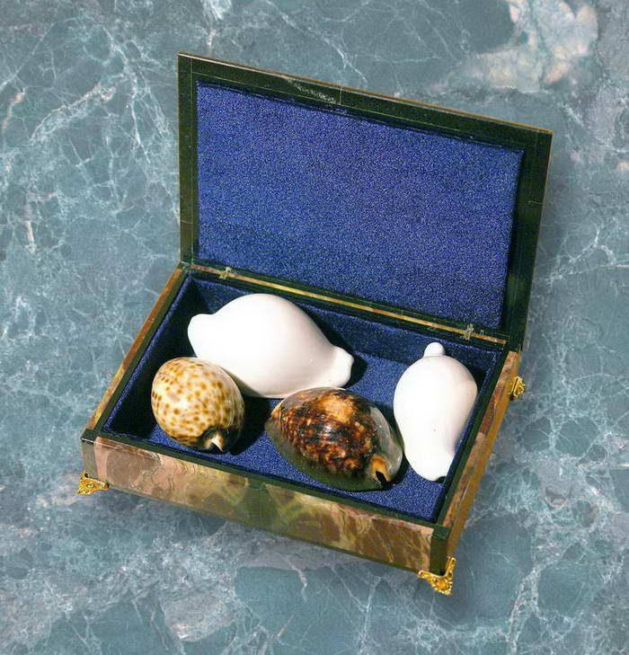 Шкатулки