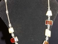 Колье из янтаря. 2300 рублей
